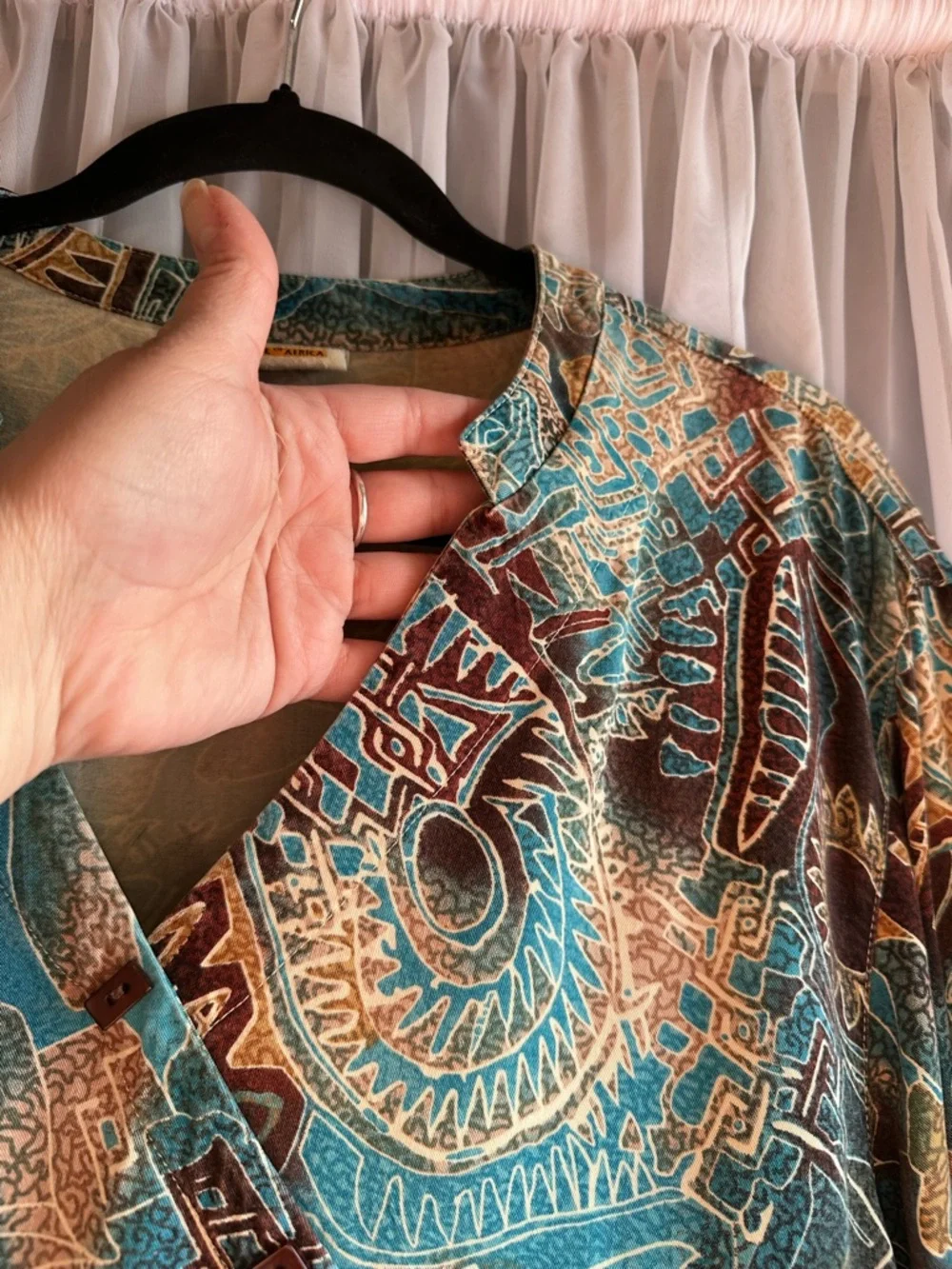 Tianello Soul of Africa Diva Abstract V-Neck Blouse in Teal and Brown size M - Picture 2 of 11